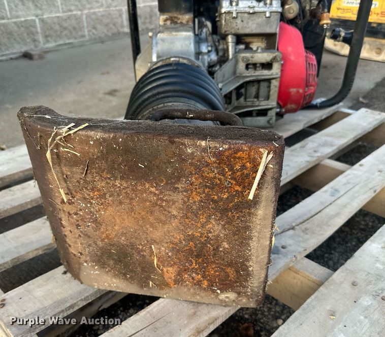 image for item EN2563 2002 Ingersoll-Rand RX754H plate compactor