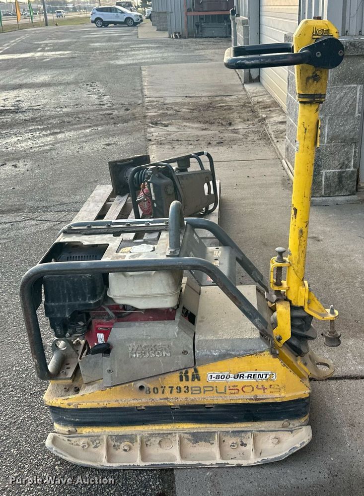 image for item EN2564 2010 Wacker Neuson  BPU5045A plate compactor