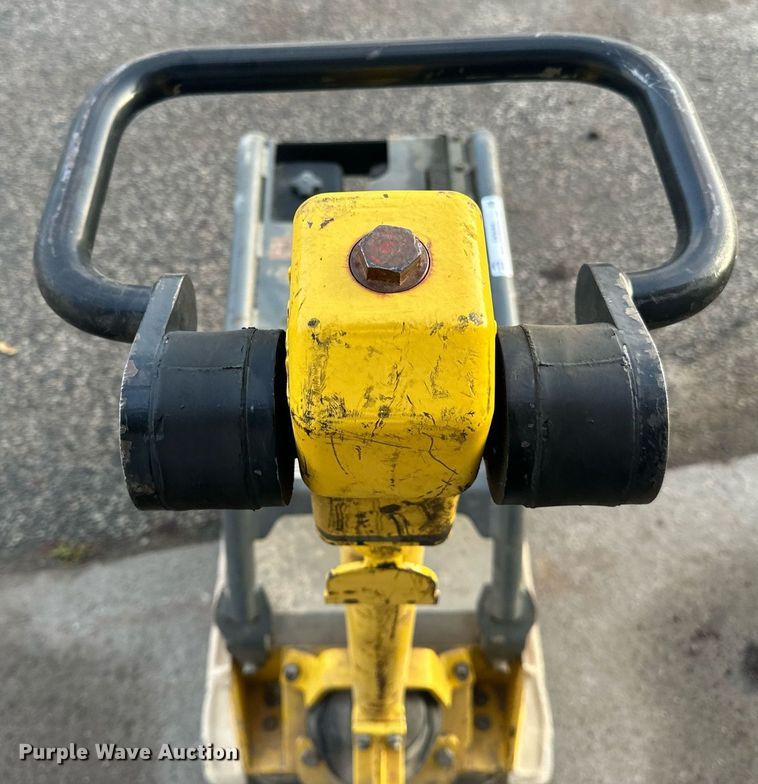 image for item EN2564 2010 Wacker Neuson  BPU5045A plate compactor