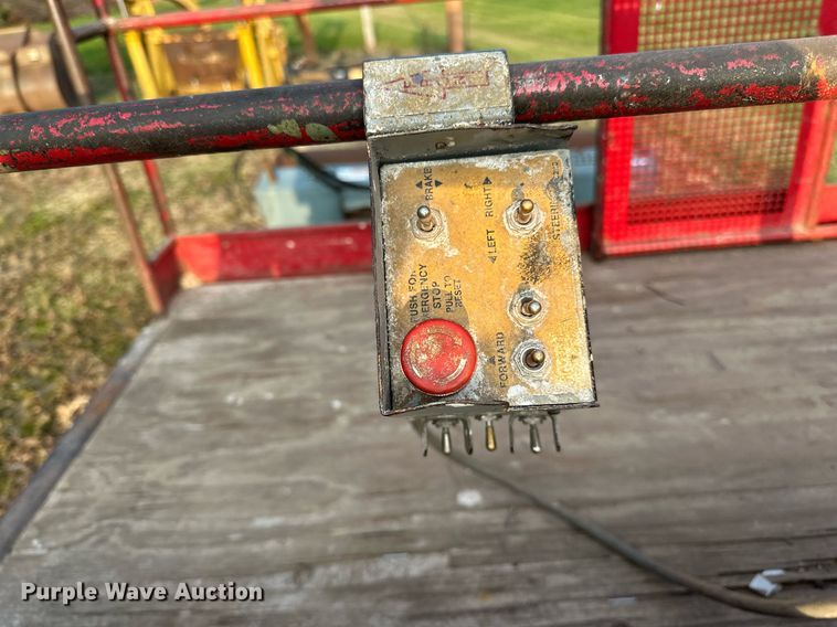 image for item EN2565 MEC  220TMI scissor lift