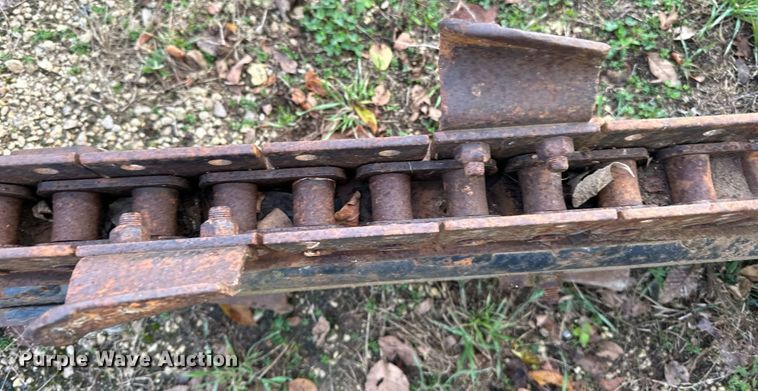 image for item EN2567 2004 Caterpillar  T9B skid steer trencher