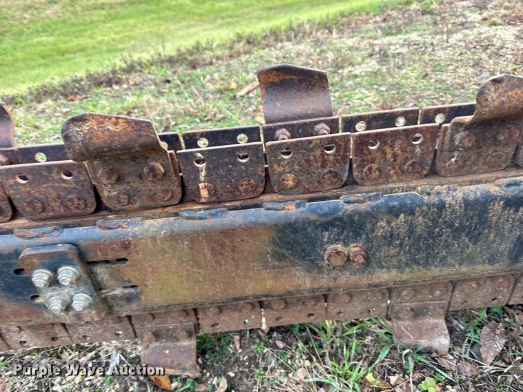 image for item EN2567 2004 Caterpillar  T9B skid steer trencher