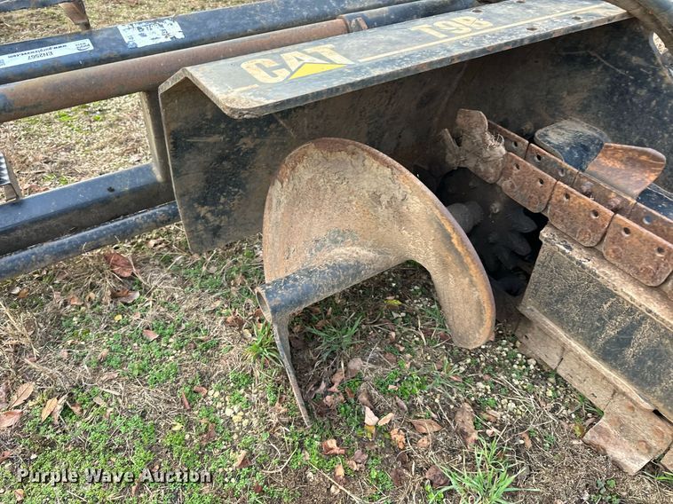 image for item EN2567 2004 Caterpillar  T9B skid steer trencher