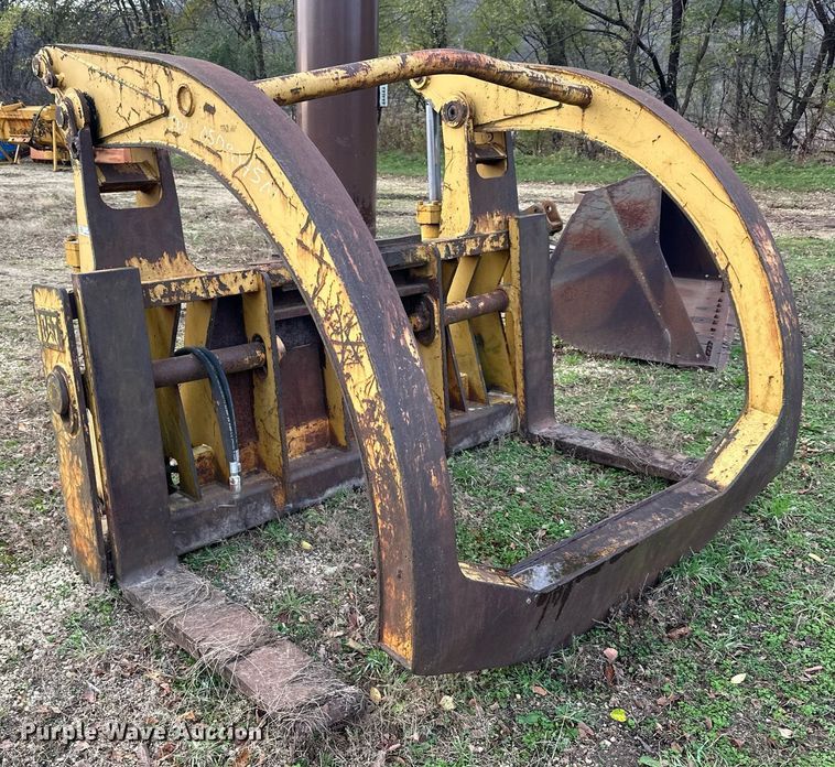 image for item EN2568 Caterpillar  wheel loader grapple forks