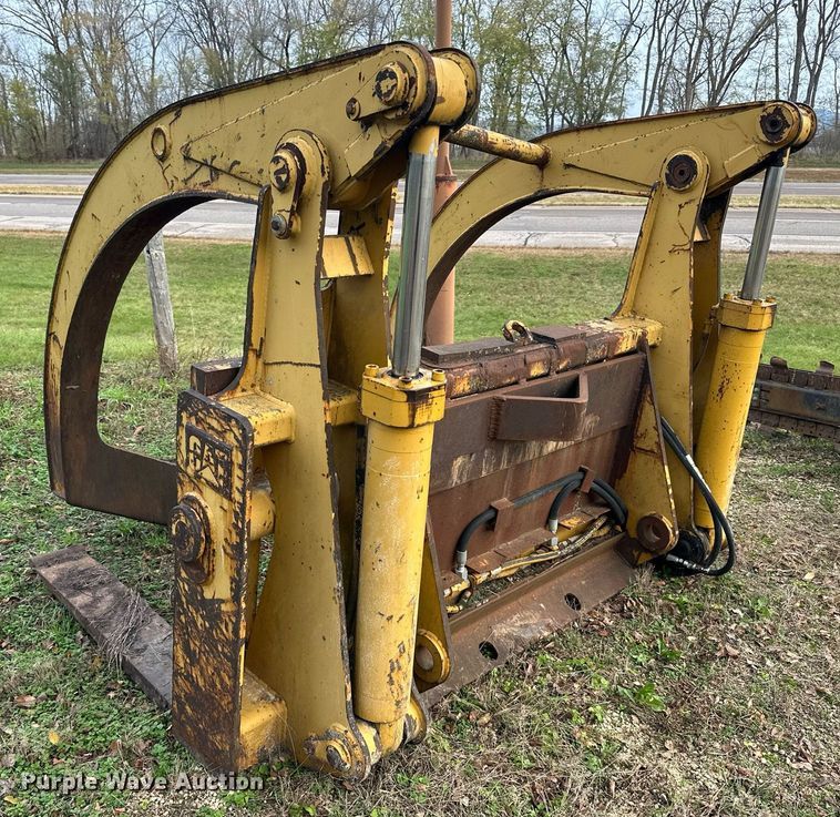image for item EN2568 Caterpillar  wheel loader grapple forks