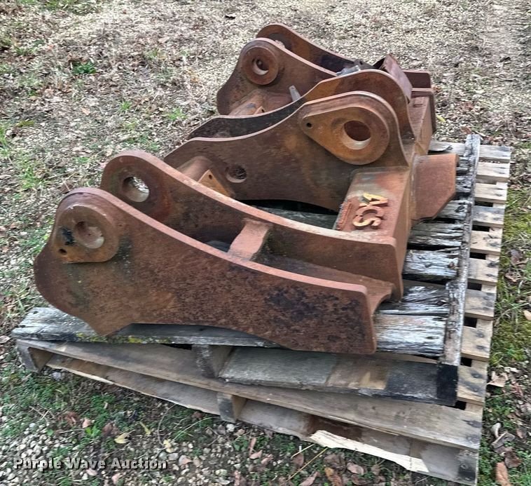 image for item EN2570 ACS  wheel loader quick coupler