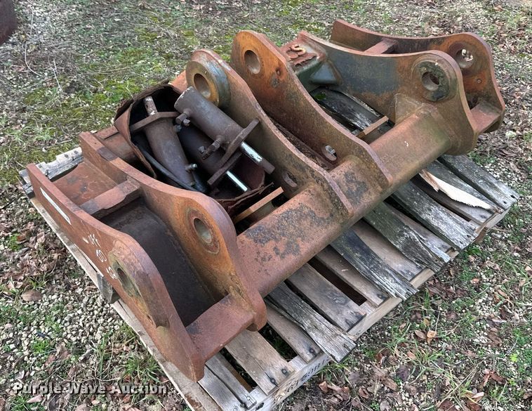 image for item EN2570 ACS  wheel loader quick coupler