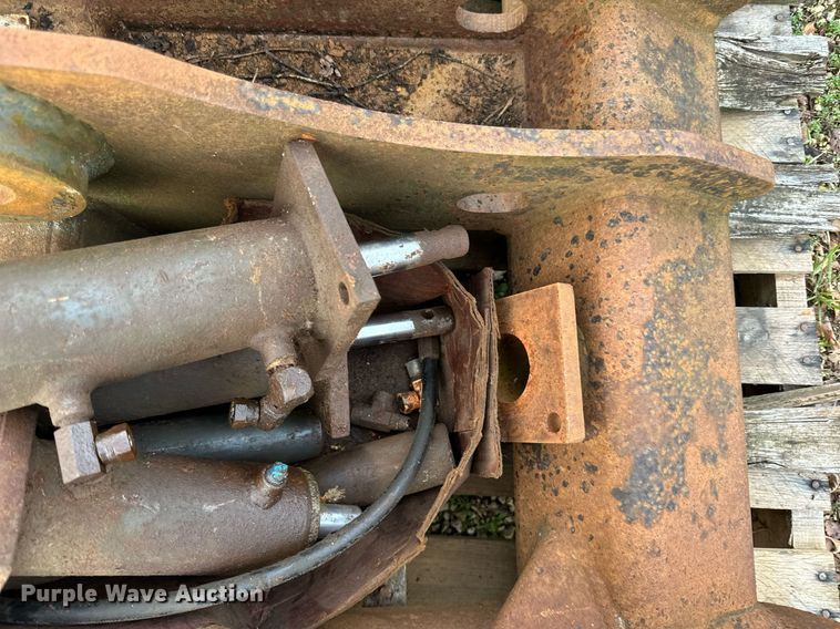 image for item EN2570 ACS  wheel loader quick coupler