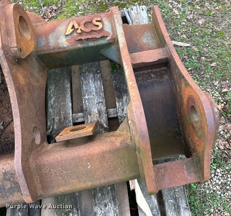 image for item EN2570 ACS  wheel loader quick coupler