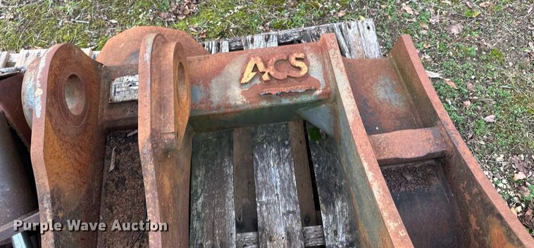 image for item EN2570 ACS  wheel loader quick coupler