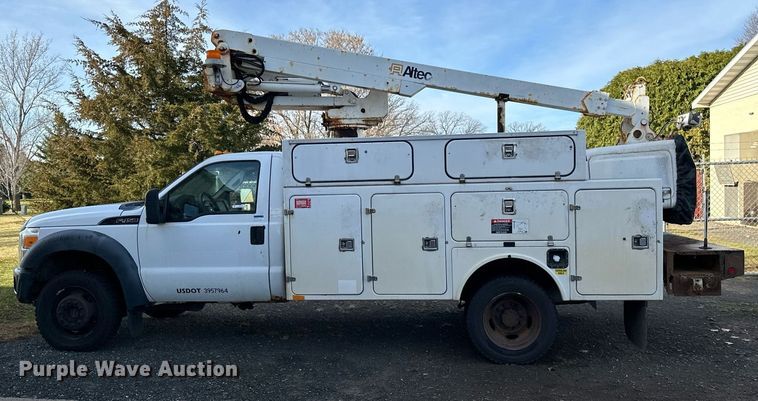 image for item EN2575 2011 Ford  F450 Super Duty XL bucket truck