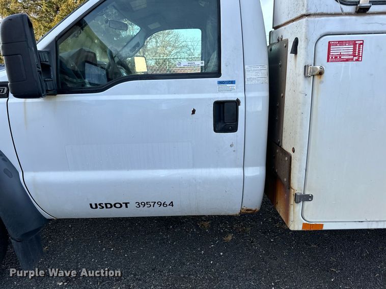 image for item EN2575 2011 Ford  F450 Super Duty XL bucket truck