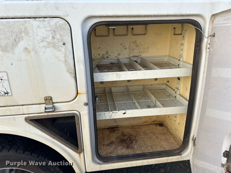 image for item EN2575 2011 Ford  F450 Super Duty XL bucket truck