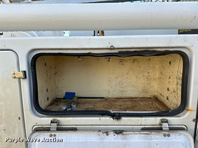 image for item EN2575 2011 Ford  F450 Super Duty XL bucket truck