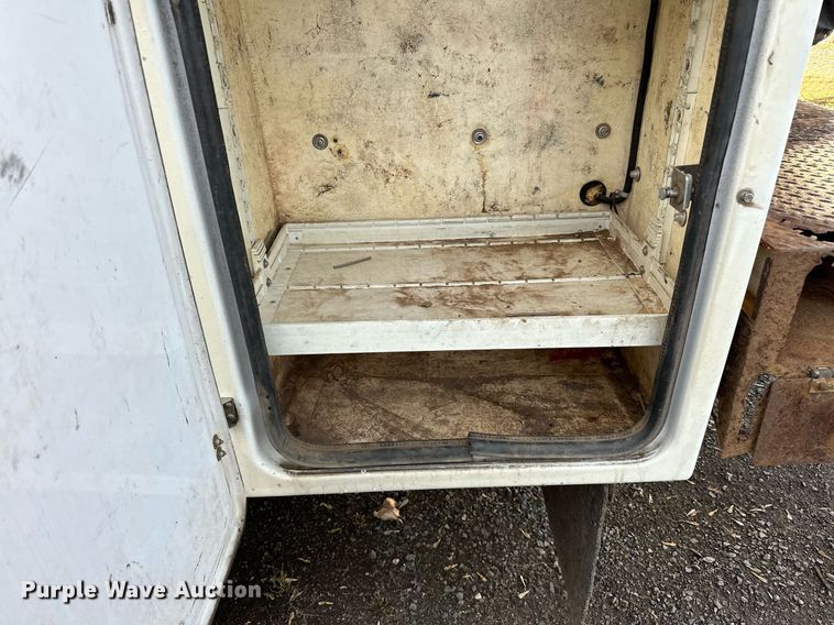 image for item EN2575 2011 Ford  F450 Super Duty XL bucket truck