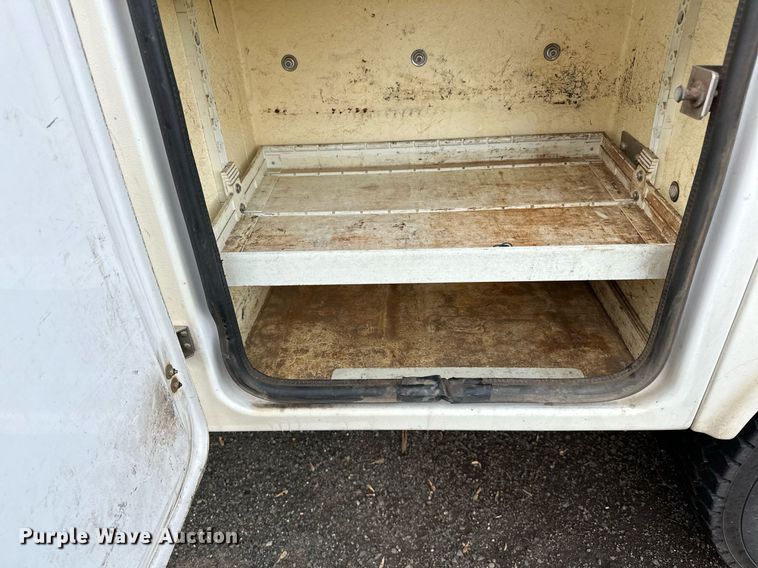 image for item EN2575 2011 Ford  F450 Super Duty XL bucket truck