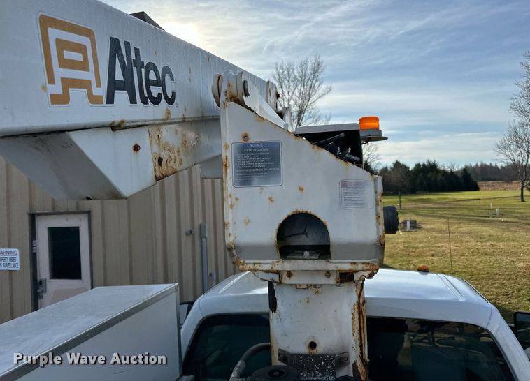 image for item EN2575 2011 Ford  F450 Super Duty XL bucket truck