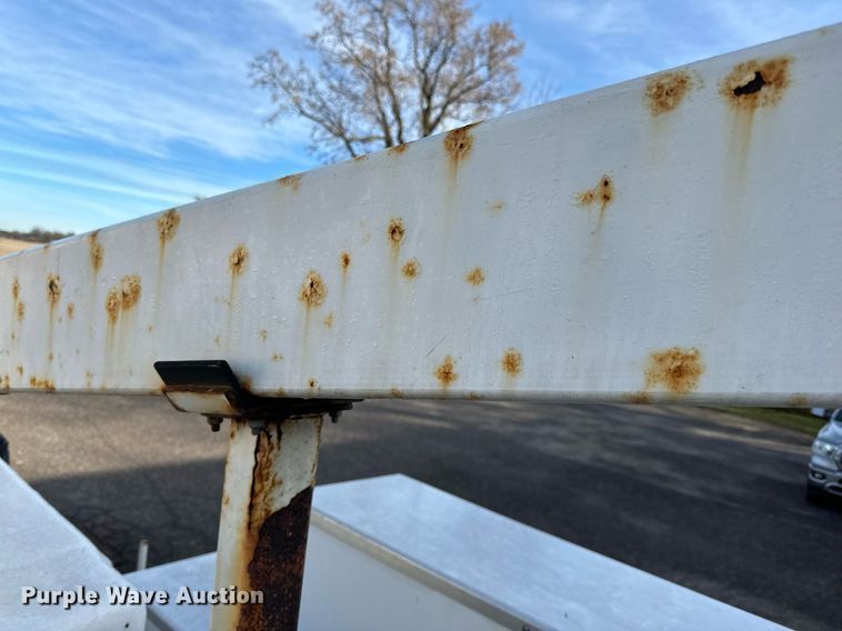 image for item EN2575 2011 Ford  F450 Super Duty XL bucket truck