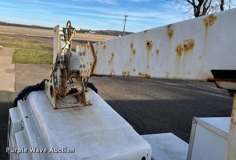 image for item EN2575 2011 Ford  F450 Super Duty XL bucket truck