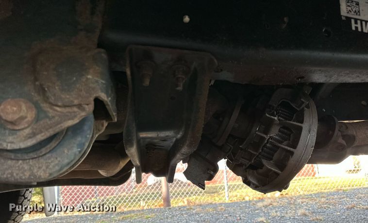 image for item EN2575 2011 Ford  F450 Super Duty XL bucket truck