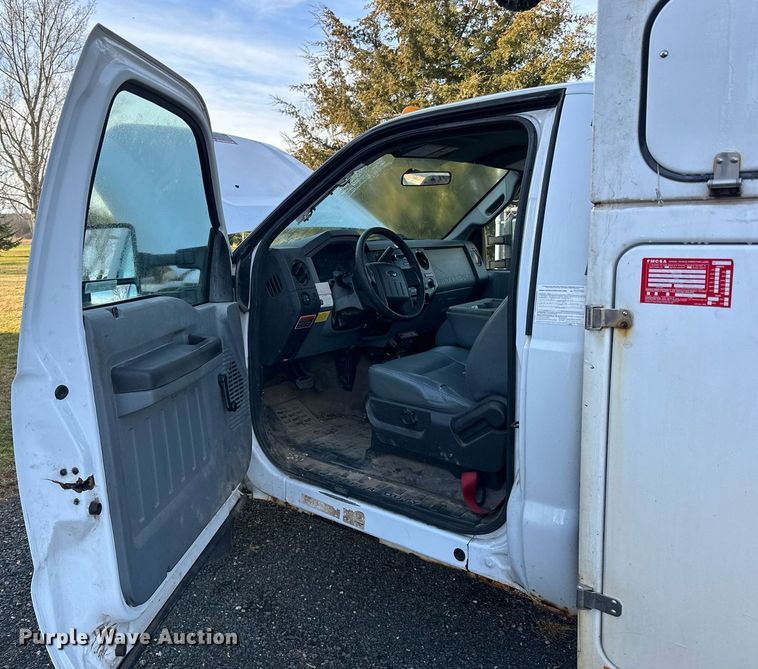 image for item EN2575 2011 Ford  F450 Super Duty XL bucket truck