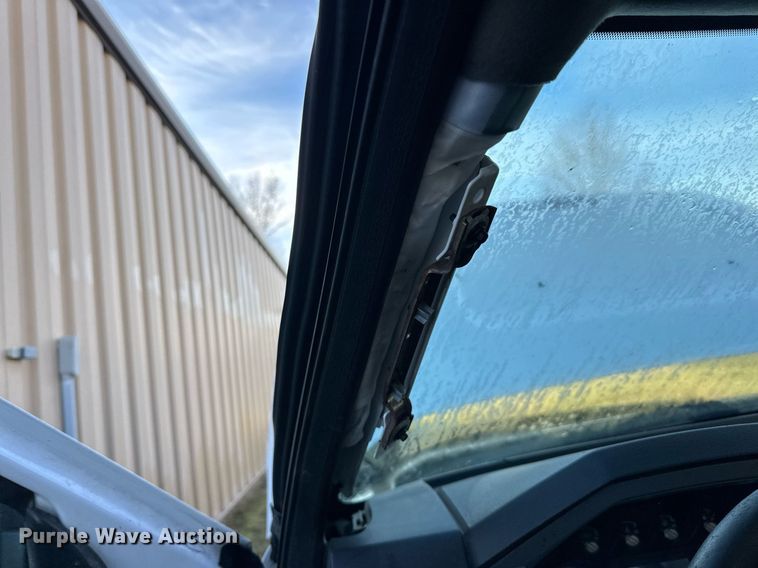 image for item EN2575 2011 Ford  F450 Super Duty XL bucket truck