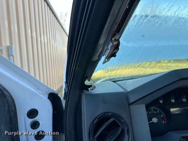 image for item EN2575 2011 Ford  F450 Super Duty XL bucket truck