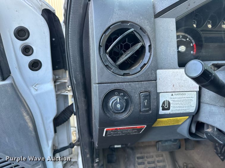 image for item EN2575 2011 Ford  F450 Super Duty XL bucket truck