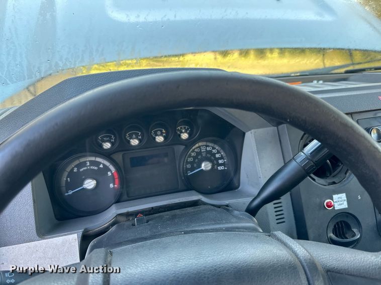 image for item EN2575 2011 Ford  F450 Super Duty XL bucket truck