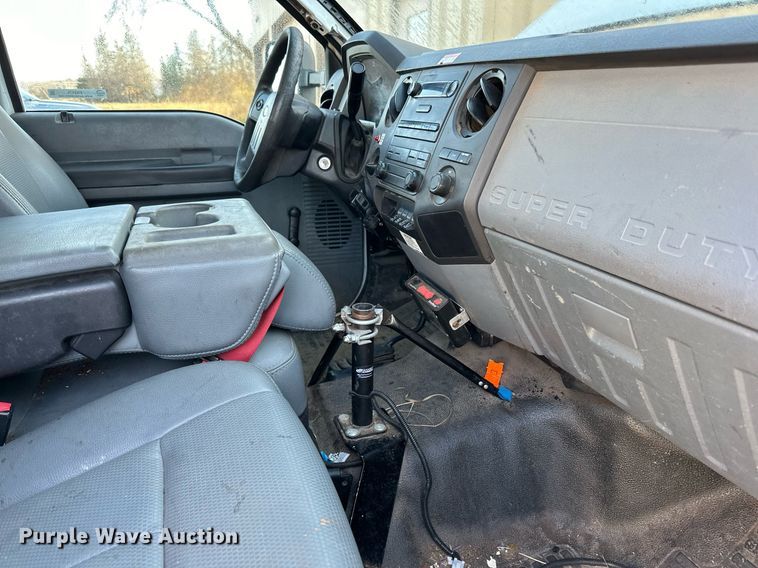 image for item EN2575 2011 Ford  F450 Super Duty XL bucket truck