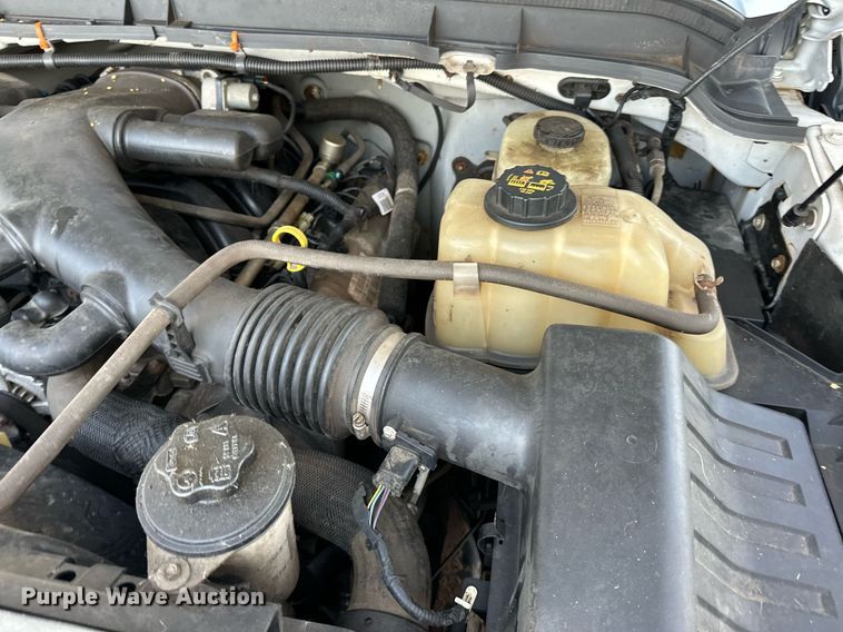 image for item EN2575 2011 Ford  F450 Super Duty XL bucket truck