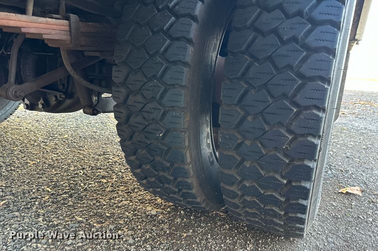 image for item EN2575 2011 Ford  F450 Super Duty XL bucket truck