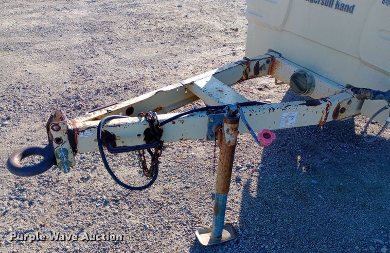 image for item EN8562 2007 Ingersoll Rand P185WIR air compressor