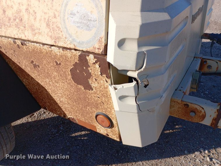 image for item EN8562 2007 Ingersoll Rand P185WIR air compressor