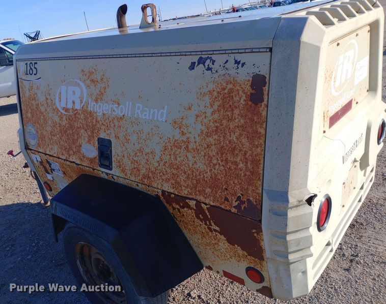 image for item EN8562 2007 Ingersoll Rand P185WIR air compressor