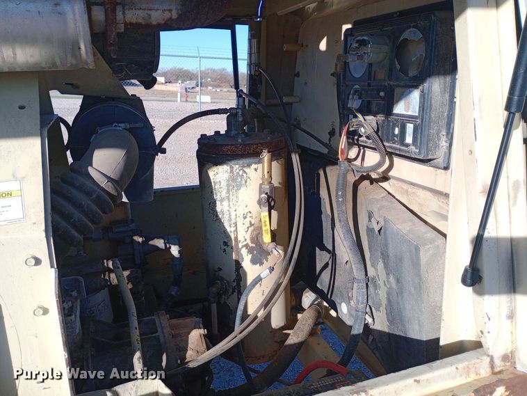 image for item EN8562 2007 Ingersoll Rand P185WIR air compressor