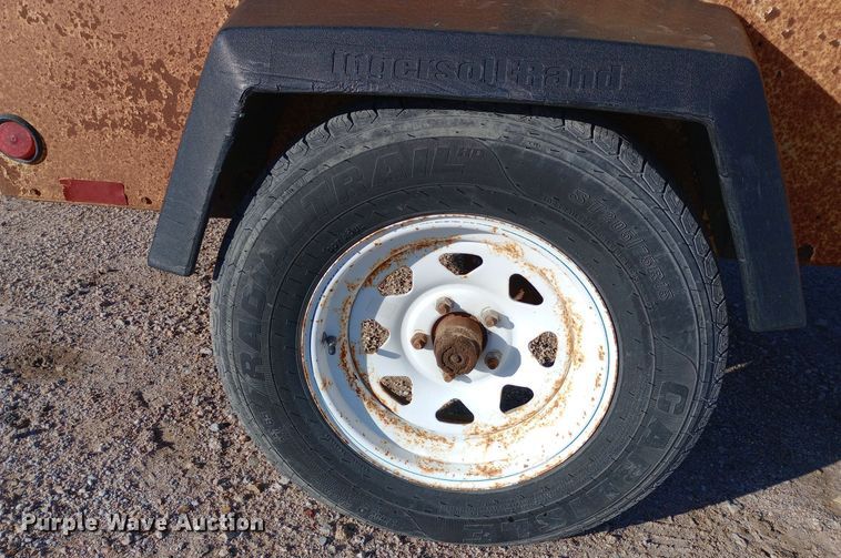 image for item EN8562 2007 Ingersoll Rand P185WIR air compressor