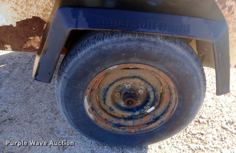 image for item EN8562 2007 Ingersoll Rand P185WIR air compressor