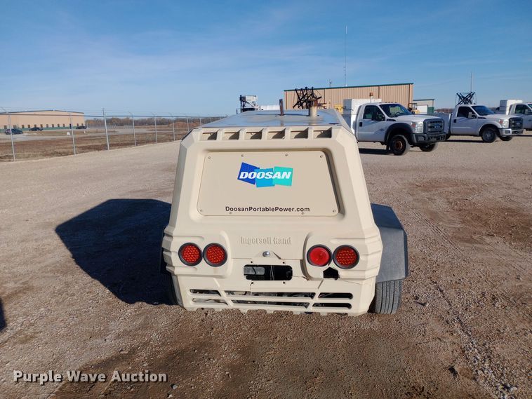 image for item EN8563 2012 Ingersoll Rand P185WJD air compressor