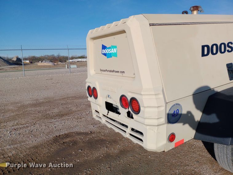 image for item EN8563 2012 Ingersoll Rand P185WJD air compressor