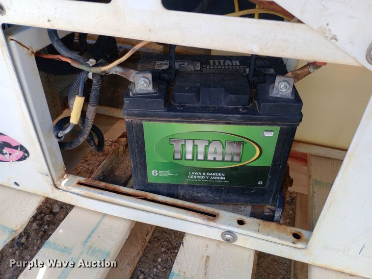 image for item EN8568 Boss Industries Bullet G air compressor