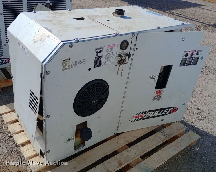 image for item EN8569 Boss Industries Bullet G air compressor