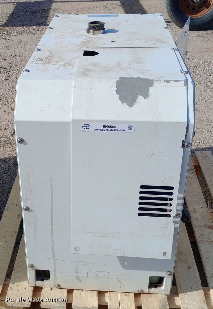 image for item EN8569 Boss Industries Bullet G air compressor