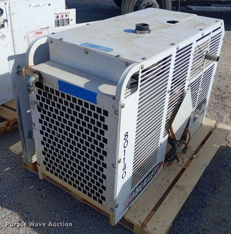 image for item EN8569 Boss Industries Bullet G air compressor