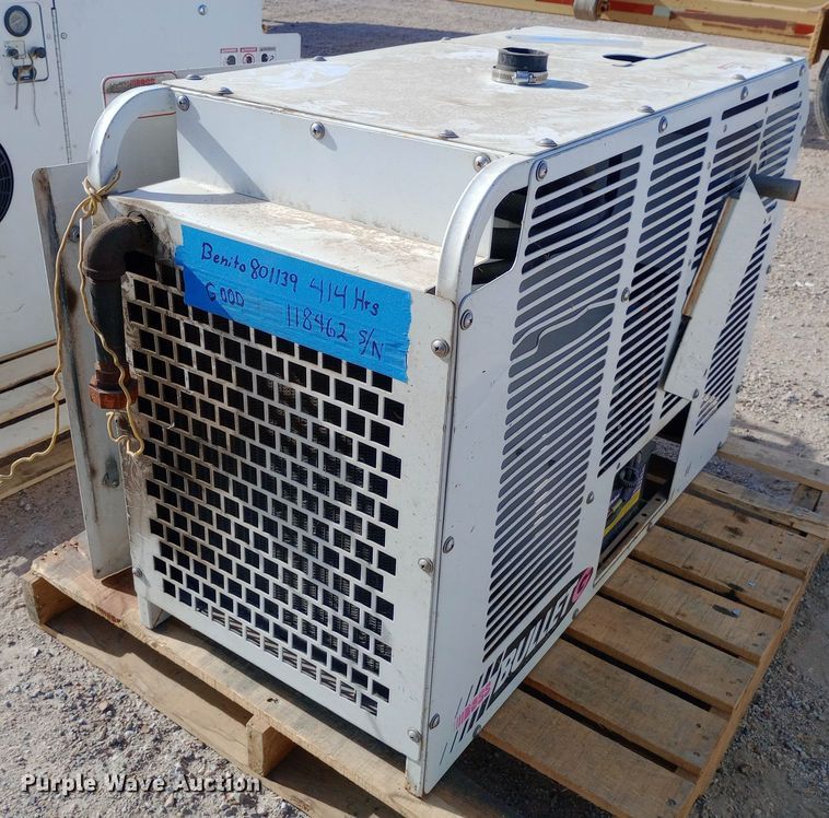 image for item EN8570 Boss Industries Bullet G air compressor