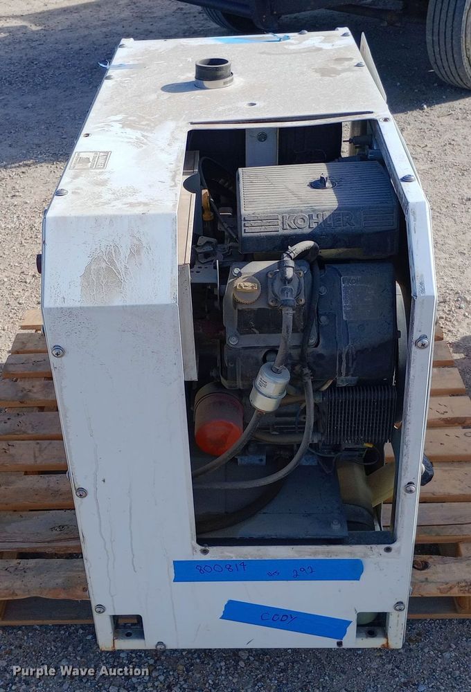 image for item EN8571 Boss Industries Bullet 2 air compressor