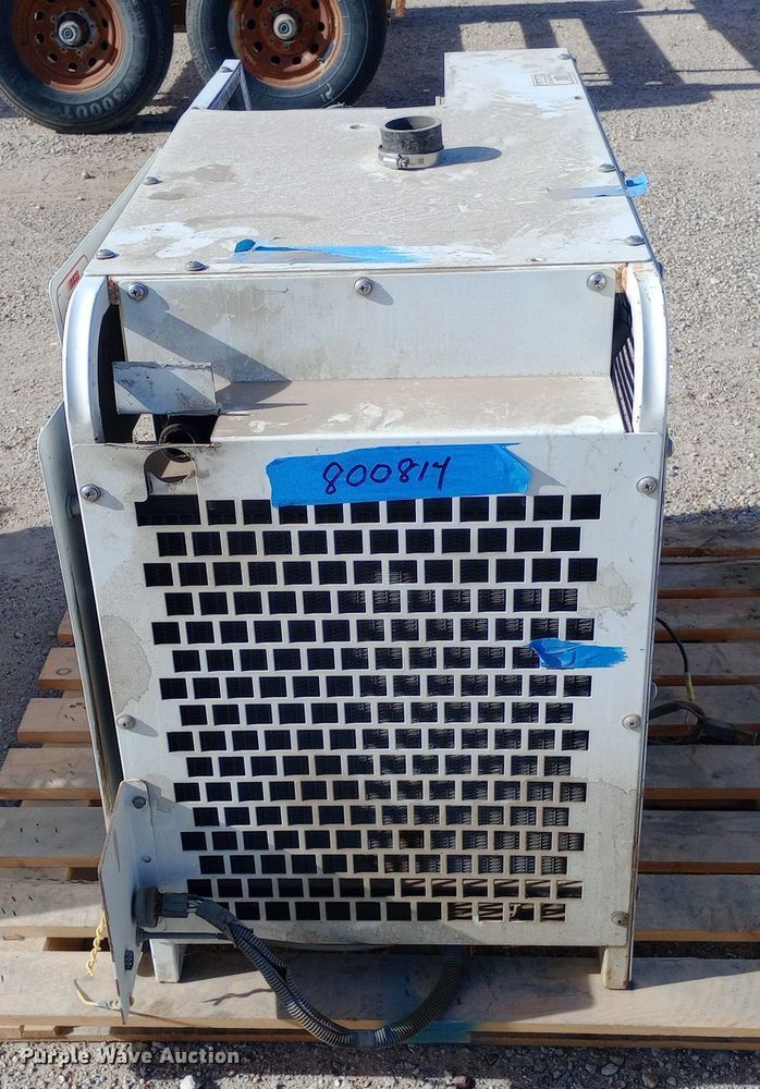 image for item EN8571 Boss Industries Bullet 2 air compressor