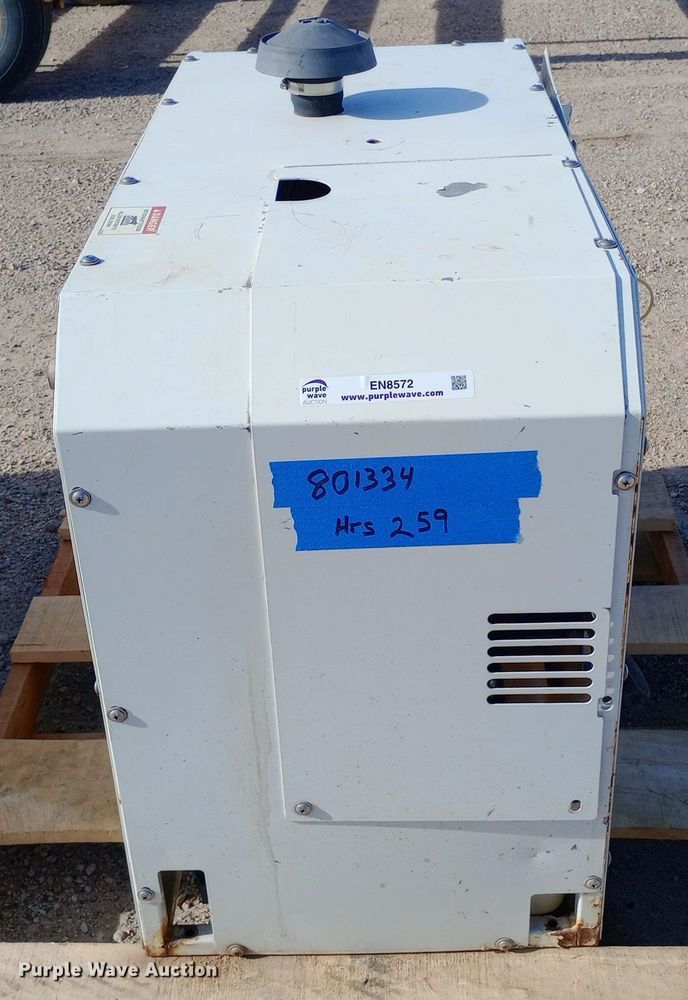 image for item EN8572 Boss Industries Bullet G air compressor