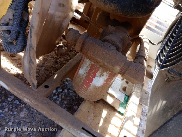 image for item EN8572 Boss Industries Bullet G air compressor