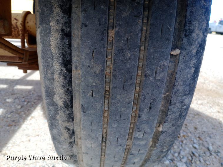 image for item EN8574 2011 Lucon pole trailer